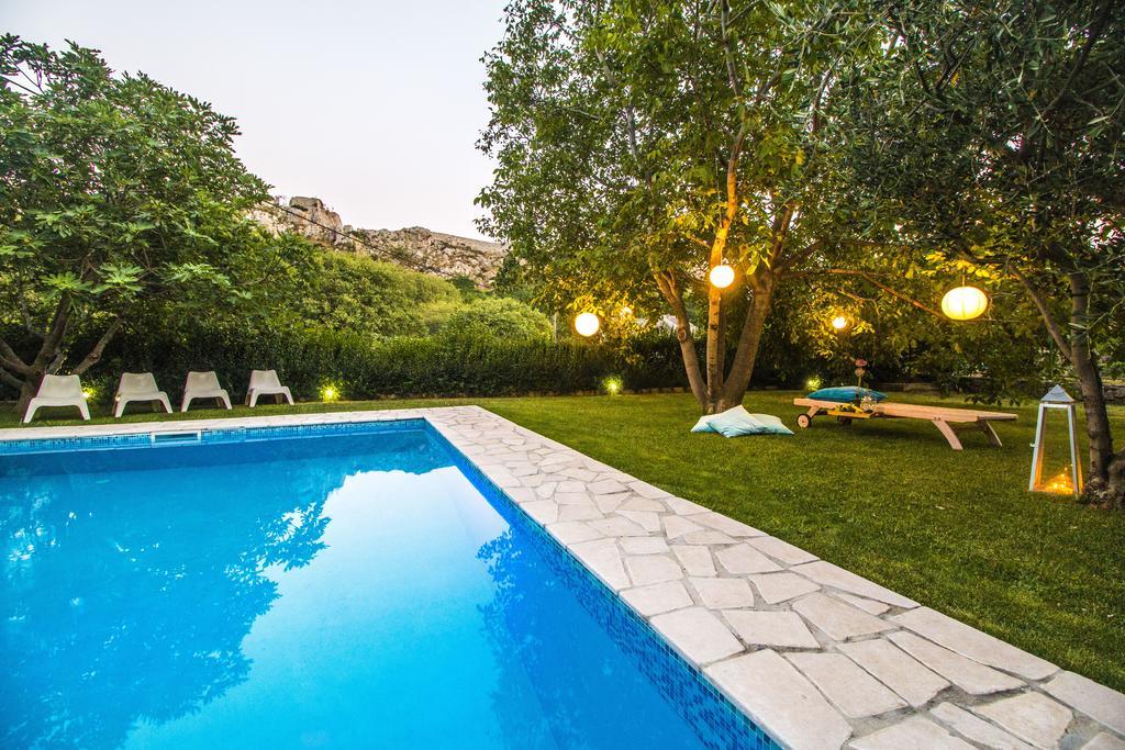 Holiday Home Radic Klis Екстериор снимка