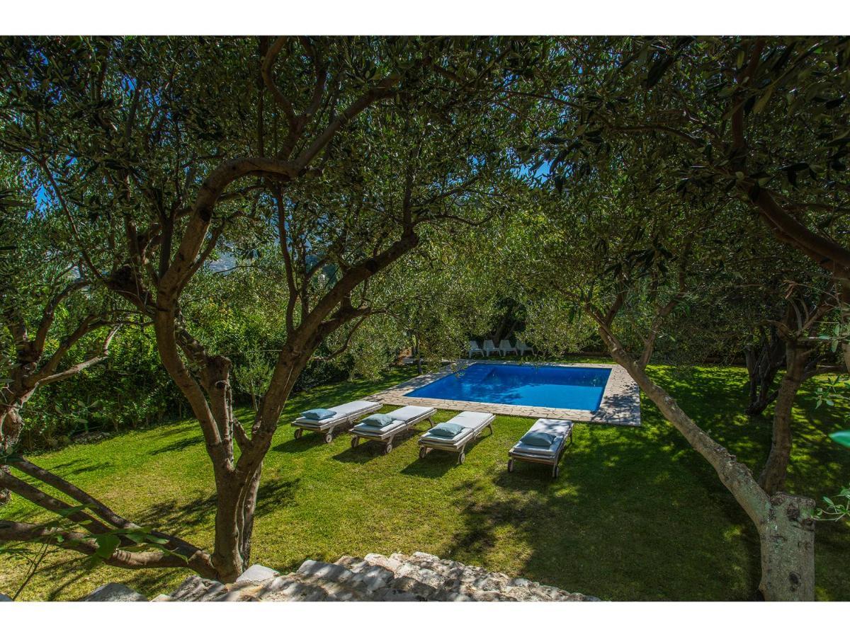 Holiday Home Radic Klis Екстериор снимка